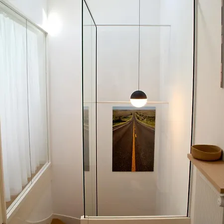 Apartment 18 Crebillon *