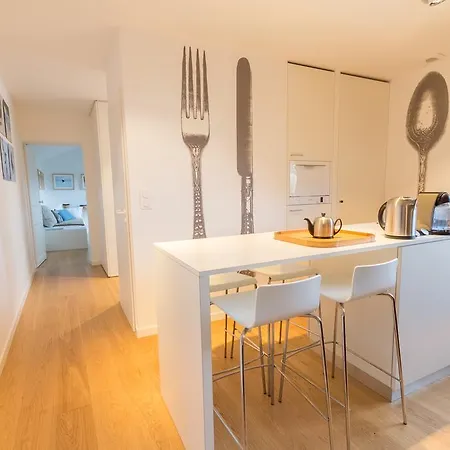 Apartment 18 Crebillon *